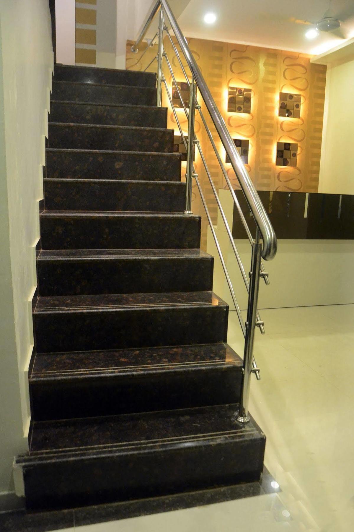 Hygienic Hotel Liberty Plaza Mumbai Eksteriør bilde